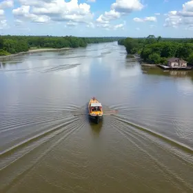 passeio de tototó pelo Rio Sergipe