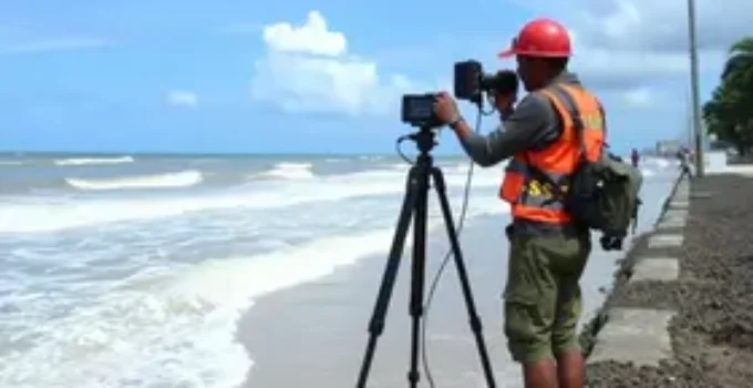 Defesa Civil de Aracaju monitora maré alta