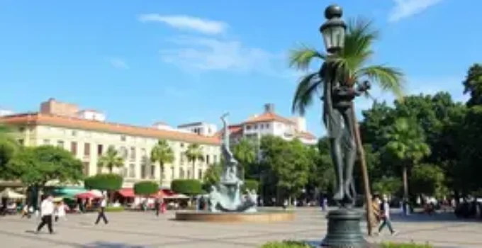 Praça Lycia Maria Lemos